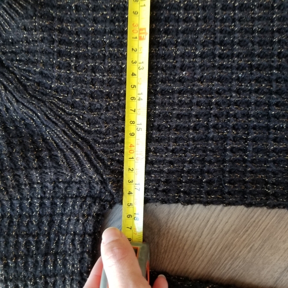 Gap black/gold wool sweater XS - Picture 9 of 9